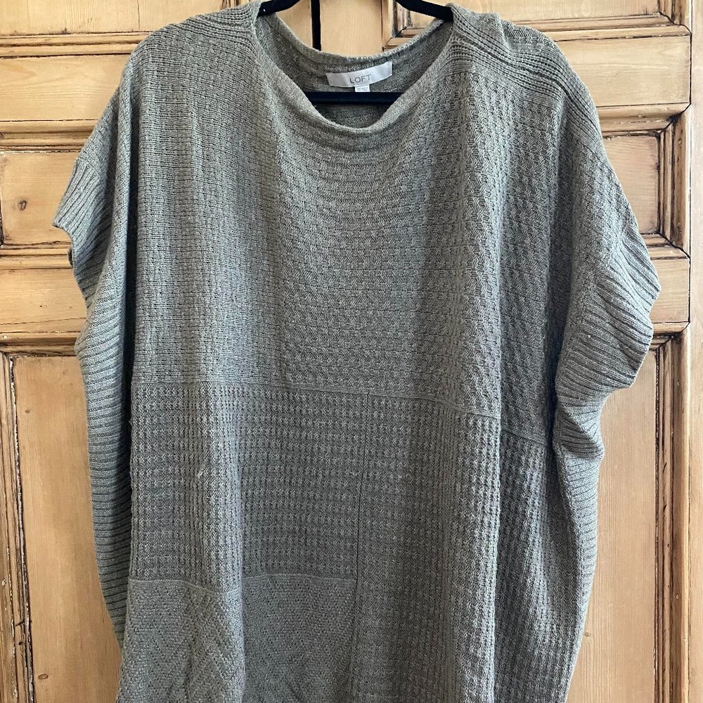 LOFT Short Sleeve Cape (Sweater), One Size